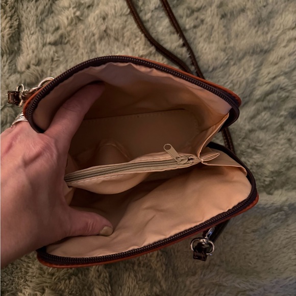 Vera Pelle Made in Italy Small Brown Leather Crossbody Bag - Picture 12 of 12